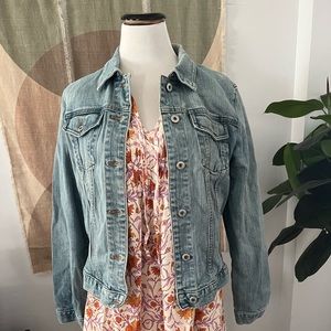 Gap Stretch Denim Jacket Light wash size Large